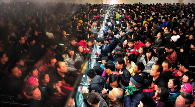 那些年春运 我们靠肉搏抢票回家过年 说多了都是泪
