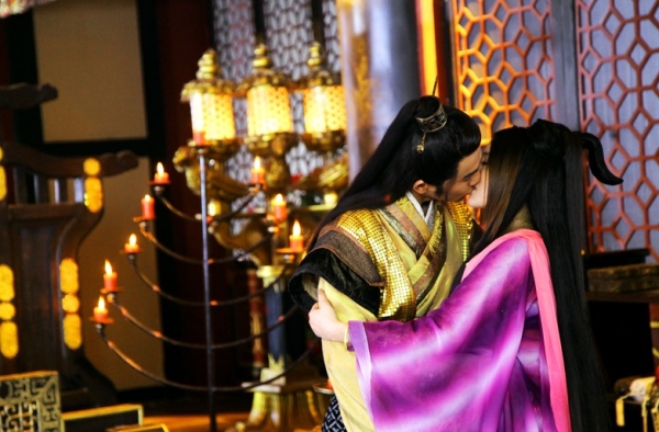 甘婷婷吻戏床大全 甘婷婷吻戏带呻吟让人欲罢不能