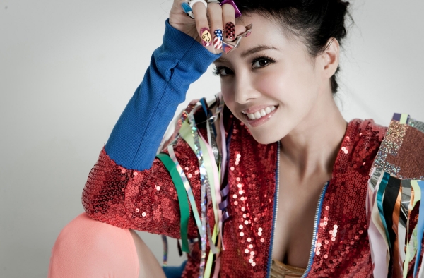 蔡依林为什么不结婚 蔡依林哽咽谈失恋怀孕才结婚