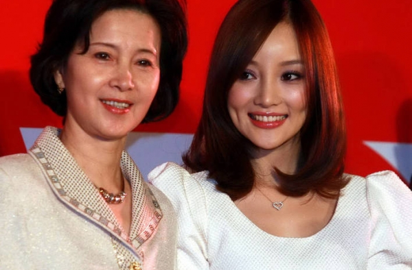 娱乐圈十大最美母女档 你想不到颜值高竟是他们