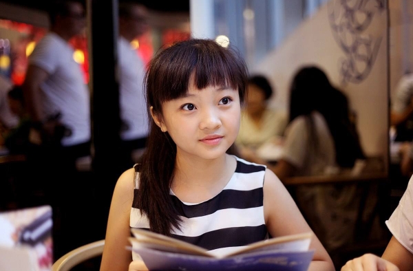 林妙可参加高考打扮吸眼球 难道是偷妈妈衣服参加高考