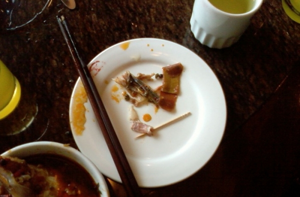 吃火锅吃出创可贴 这些奇葩异物没碰上算你运气好！