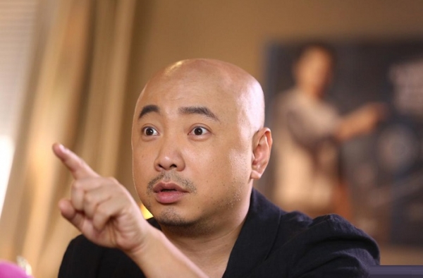 徐峥殴打女记者怎么回事？被踹三脚面部出血