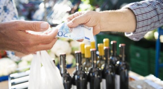男子3万买酒获赔30万 消费维权就该这么做！