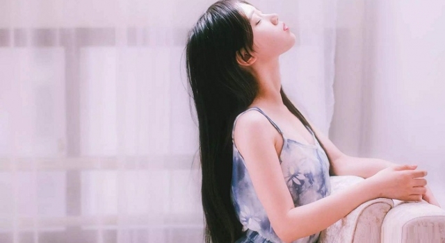 不会与女生聊天? 这一条与女生聊天的技巧太强了!