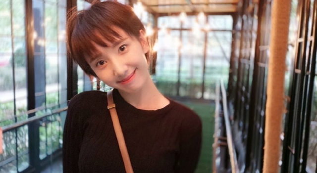 许芳铱颜值衣品没话说 揭秘许芳铱为什么不红