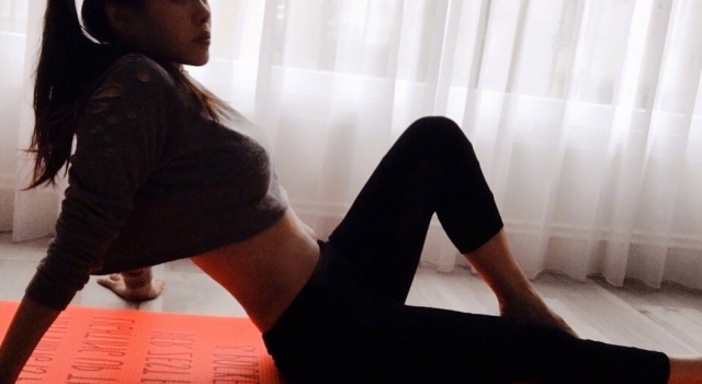 伊能静晒健身美照凹凸有致 身材简直美翻