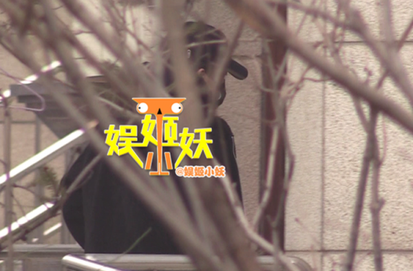 李小璐与pgone过夜是怎么回事？是"出轨"还是纯聚会