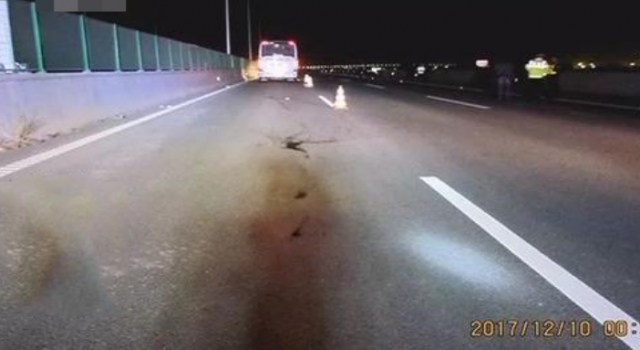 高速路惊现幽灵车 大巴司机随后报警称见“鬼影”