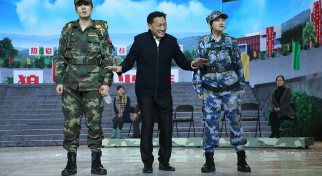 李梦男亮相河南卫视春晚 压轴戏圆强军梦
