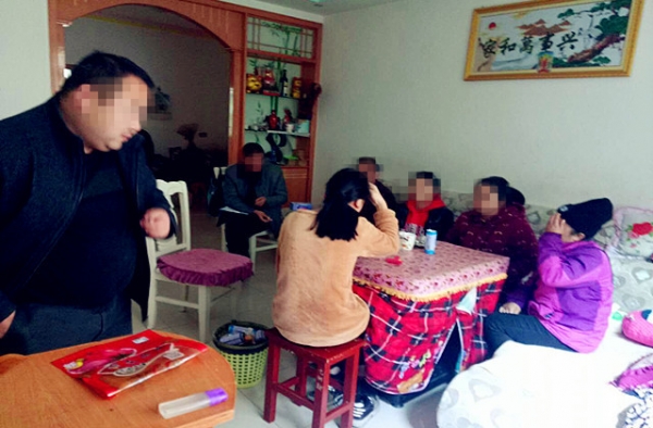 未成年女孩订婚换彩礼钱 这样的父母赶快原地爆炸吧