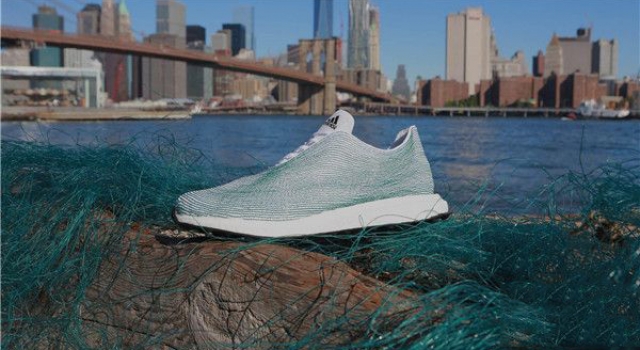 阿迪海洋垃圾造鞋是真的吗？ 海洋垃圾塑料鞋售出百万