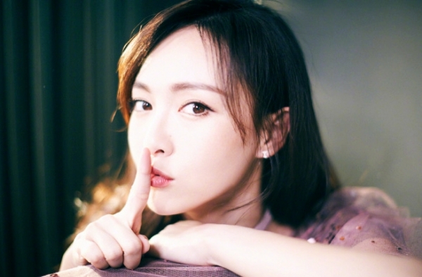 唐嫣资助女大学生被赞人美心善 对于此事你们如何看待