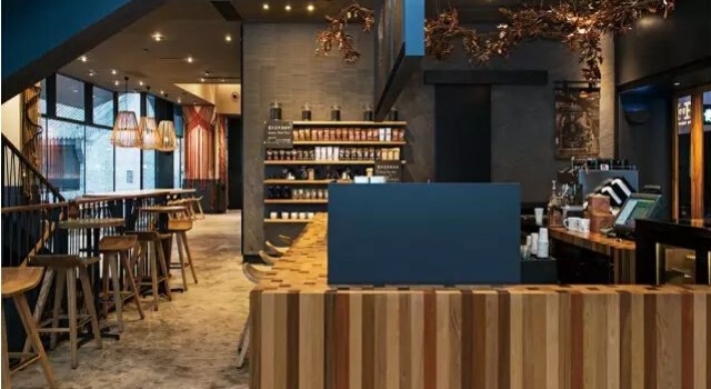 星巴克关闭全美约8000店面 给员工们上反种族歧视大课