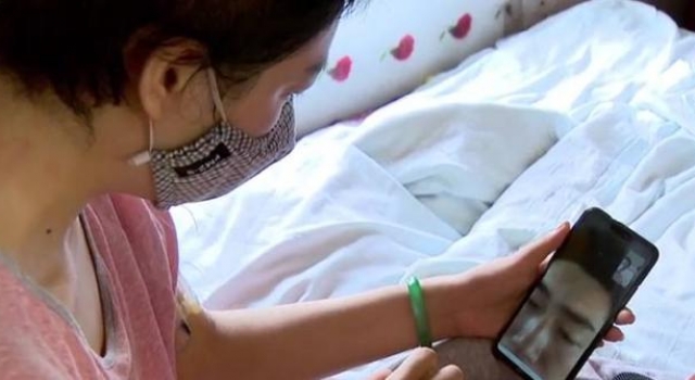 患白血病前男友赶来照顾 患难见真情爱情最真实的样子