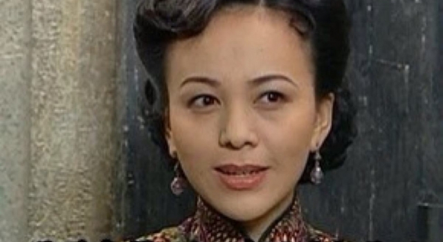 雪姨比心领头人 你一定没注意到，果然不简单