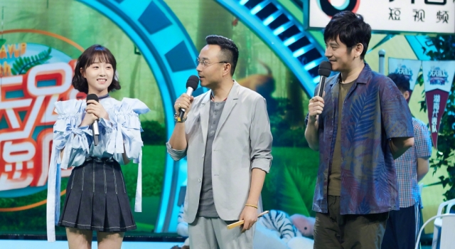 李子璇天天向上唱刘海砍樵破音 这样的豆子萌翻了