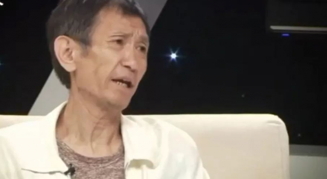 亲生父亲公开要求天价赡养费 走红的毛晓彤让人心疼