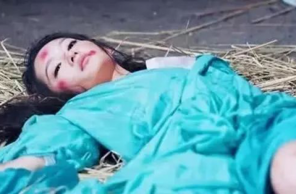 影视剧被强暴的女神 李沁最凄惨,王祖贤的可能很难忘记