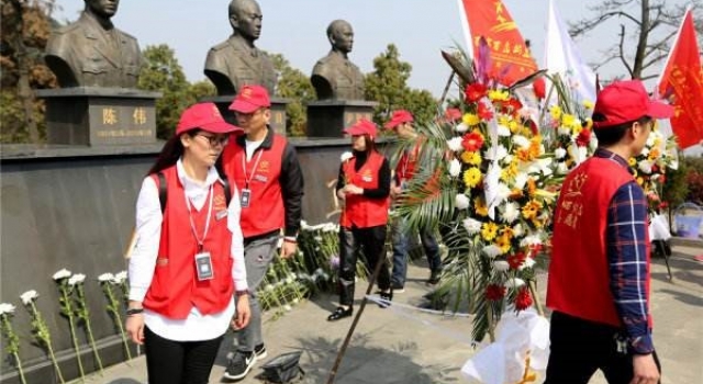 八一建军节活动方案 祭奠革命英雄们