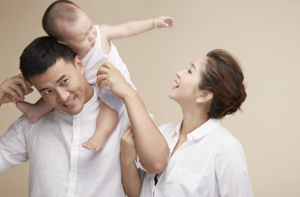 何洁否认婚内出轨 发长文揭露离婚真相惊呆吃瓜群众！