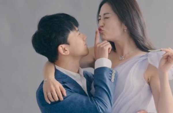 张杰开演唱会，几乎大半个娱乐圈子都来了，声势浩大