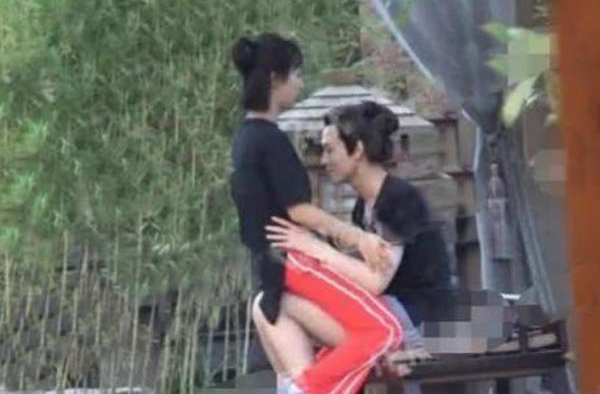 张雪迎手滑点赞疑蹭热度 秦俊杰工作室辟谣暧昧视频