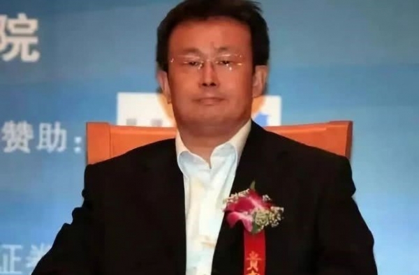 看新闻联播来区分人的等级，社会是在进步还是在倒退