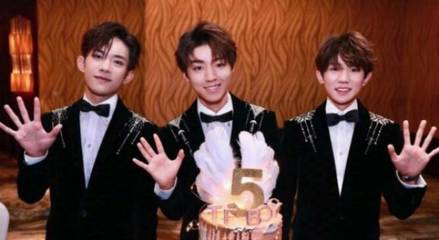 TFBOYS联排被迫取消 粉丝的爱有点“疯狂”
