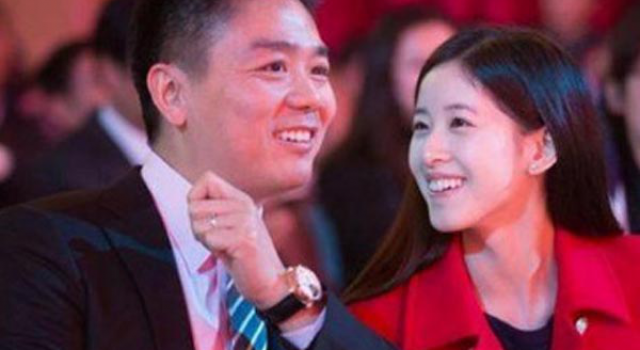 王思聪朋友圈:奶茶妹妹变抹茶妹妹刘强东做了什么?