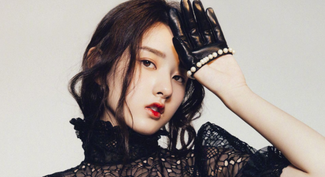 宋祖儿晒军训照自嘲“美黑” 当红女星军训照谁最美？