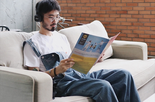 背带裤难道不是幼稚的代名词? 背带裤怎么穿出时尚潮流范
