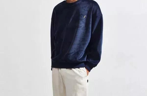 潮人穿搭都是怎样搭配的？ 街拍必备男士卫衣