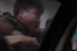 ��ɳͨ��ΧŹ��ʦ��ô���£�30���˶���ʦΧŹ������