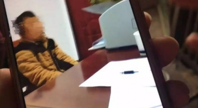 弑母男孩指认现场怎么回事？才12岁心机就如此深沉？