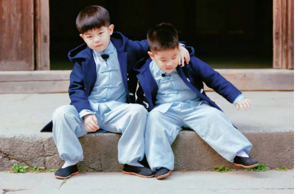 安吉小鱼儿弹幕双标 小鱼儿这画风怎么不太对