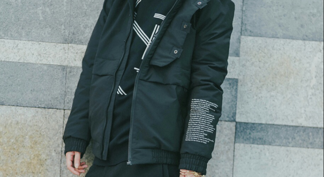 用一件休闲羽绒服 带你度过这个寒冷的冬天！