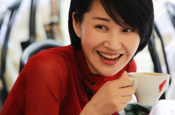 许晴恋情疑曝光？情人节当天社交平台互传爱意