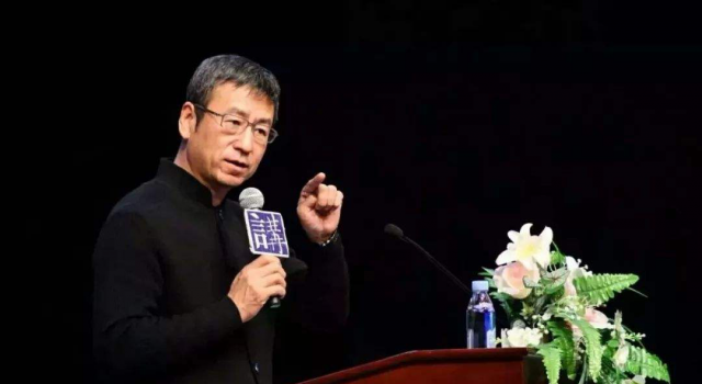白岩松回应抑郁 幸而在书中找到解脱