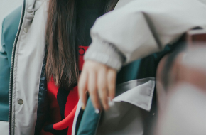 选择一件拼接工装棉服 让你可以有一个更高的效率