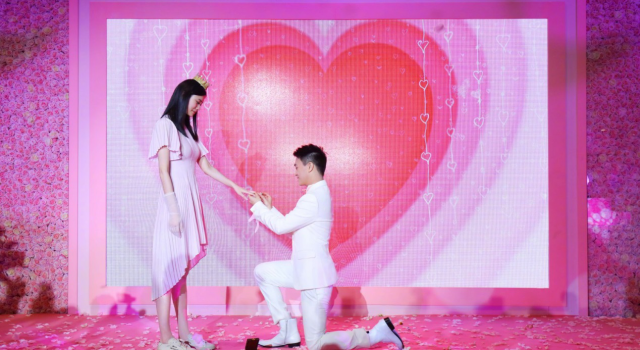 何猷君否认求婚彩排并在微博发文霸道护妻！怎么回事？