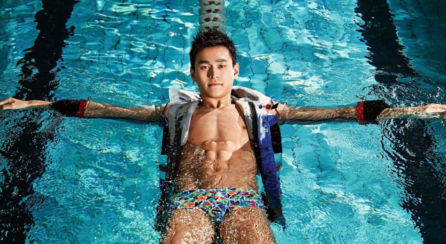 男性坚持游泳有什么好处？坚持游泳可增强身体素质