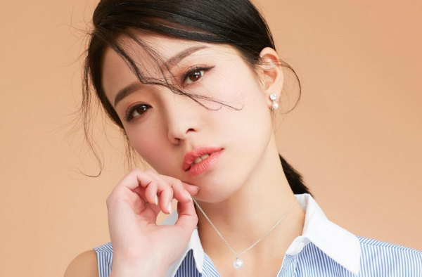 港星姚子羚否认介入闺蜜婚姻!香港娱乐圈最近是怎么了