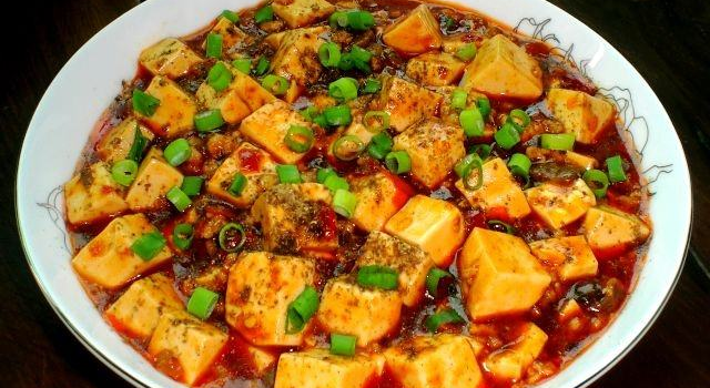 中国十大名菜之四川麻婆豆腐 又麻又辣好吃又下饭