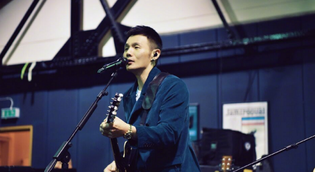 李荣浩加盟好声音 这才是真正的盲选 哈林可能来不了！