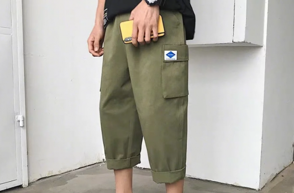 靓妹眼中的风采 感受男士工装七分裤的魅力吧