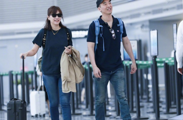 徐静蕾否认怀孕 晒健身视频回应称人言可畏 老子减肥