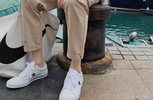 一双男士必备夏季潮鞋 拯救你的春夏时尚选择