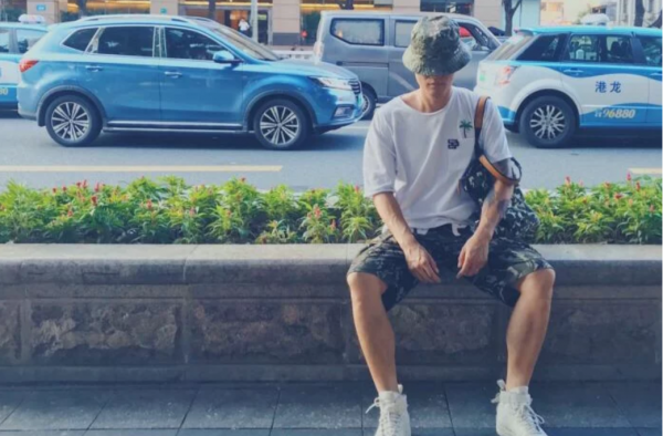 男生夏天衣服的个性选择 带给你最时尚的一面