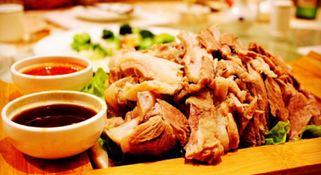 关于美食的句子 要么勾起你的食欲要么勾起你的记忆